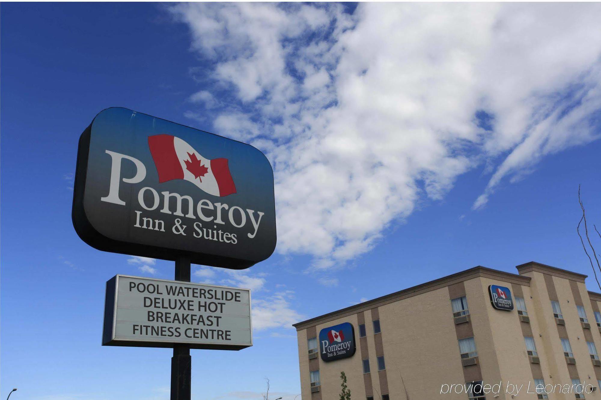 Pomeroy Inn And Suites Dawson Creek Exterior photo